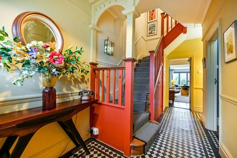 215 Jersey Road, Isleworth, TW7 4RE