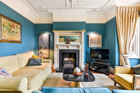 215 Jersey Road, Isleworth, TW7 4RE