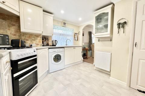 2 bedroom park home for sale, The Crescent, Oaktree Park, St Leonards, Ringwood, Hampshire