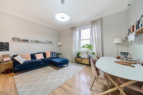 1 bedroom apartment for sale, Thornsett Road, London