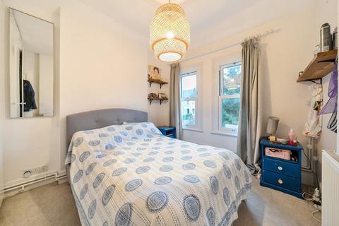 1 bedroom apartment for sale, Thornsett Road, London