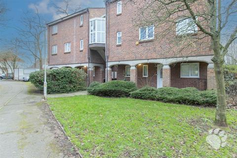 2 bedroom maisonette for sale, Brackley Crescent, Basildon SS13