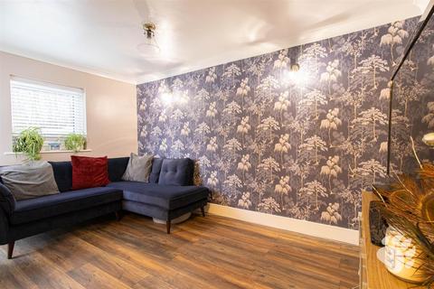 2 bedroom maisonette for sale, Brackley Crescent, Basildon SS13