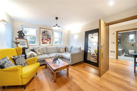 2 bedroom apartment for sale, Samos Road, London