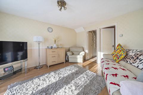 3 bedroom end of terrace house for sale, Owens Way, London