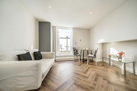 2 bedroom flat for sale, Gilbey Road, London SW17