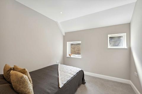 2 bedroom flat for sale, Tooting Bec Road, London SW17