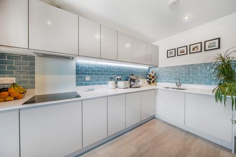 2 bedroom apartment for sale, Pomeroy Street, London