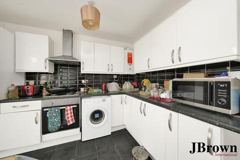 1 bedroom flat for sale, 52 Eastern Road, Romford, Essex, RM1