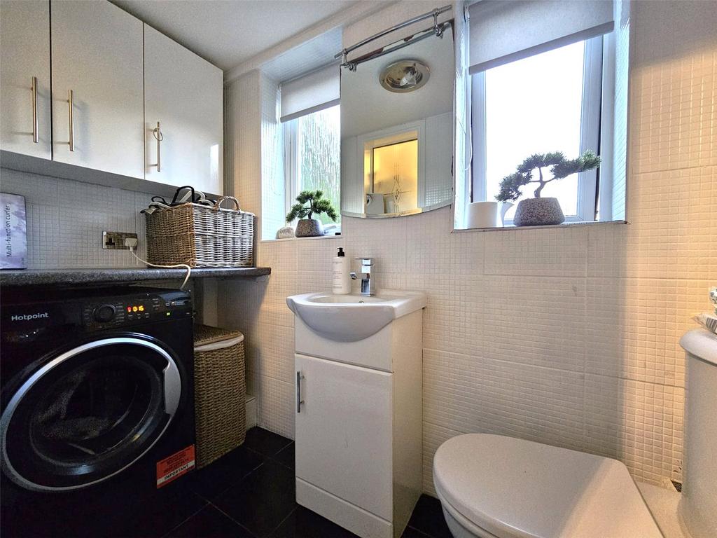 Ground Floor Wc
