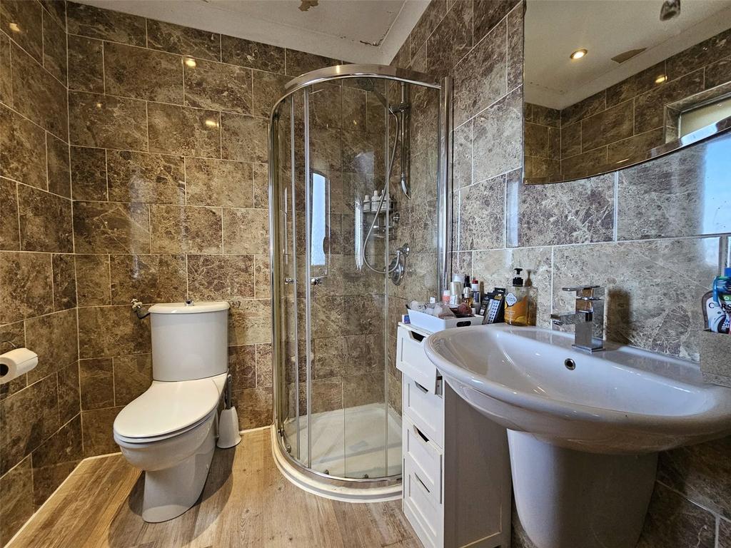 Ensuite