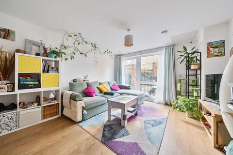 1 bedroom apartment for sale, Broome Way, London