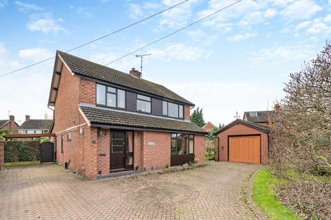 4 bedroom detached house for sale, Andrews Close, Tarvin, CH3