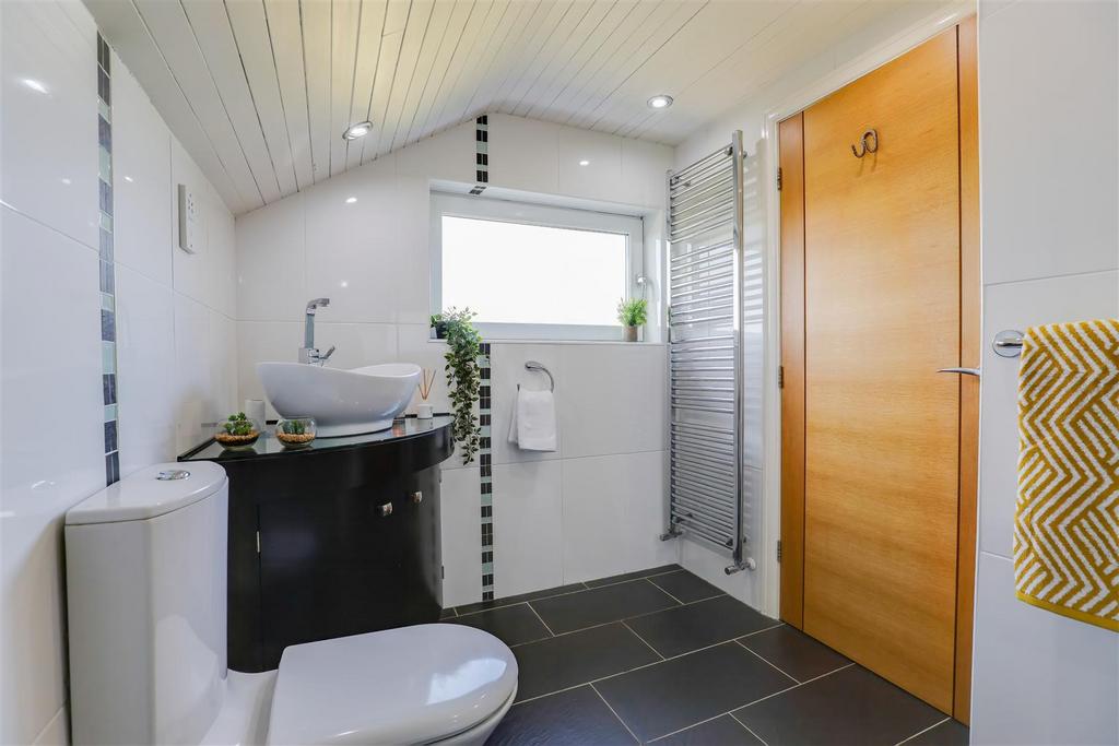 En Suite Shower Room