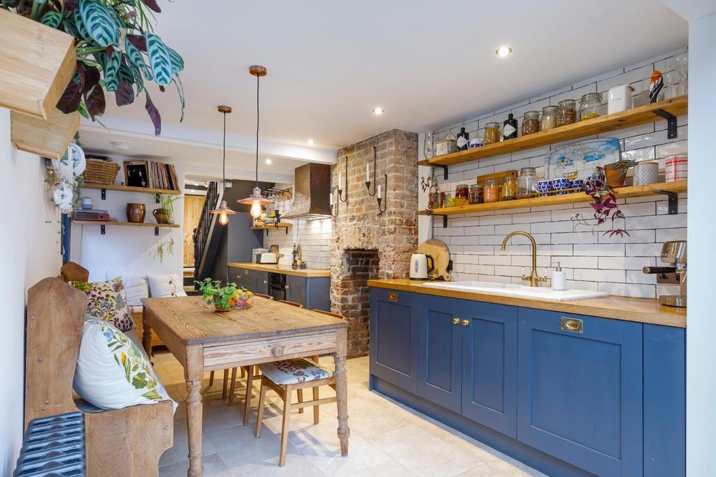 Kitchen/Dining Room