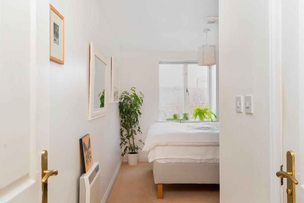 8 S2 CBR - Bedroom F.jpg