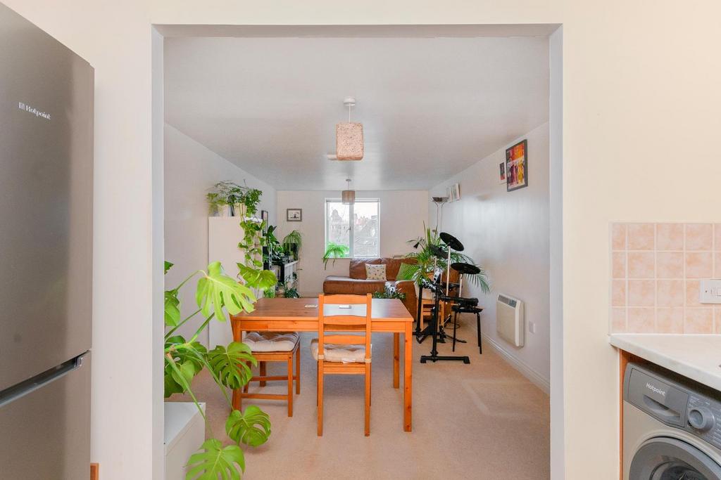 8 S2 CBR - Kitchen A.jpg