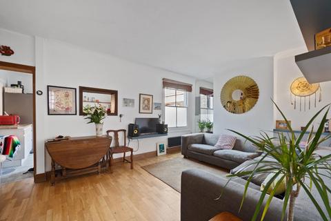 2 bedroom flat for sale, Margaret Road, London, N16