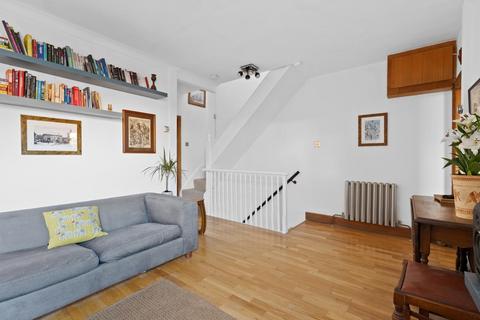 2 bedroom flat for sale, Margaret Road, London, N16