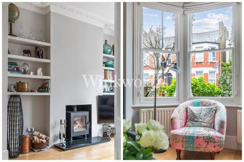 3 bedroom semi-detached house for sale, Lausanne Road, London, N8