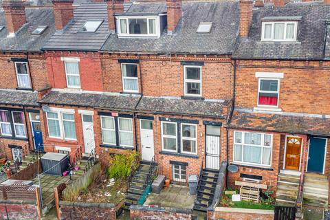 11 Knowle Mount, Leeds, LS4 2PP