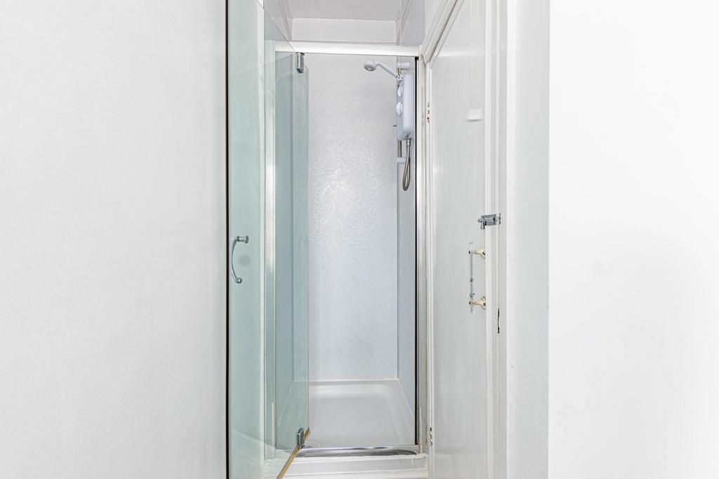 Bathroom2
