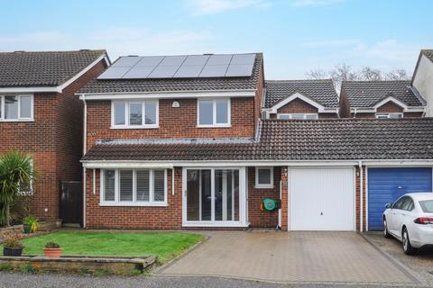 4 bedroom detached house for sale, Martingale Drive, Springfield, Chelmsford