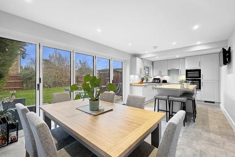 26 Gosling Way, Sawston, Cambridge, CB22 3DZ