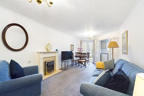 2 bedroom apartment for sale, Aire Valley Court, Beech Street, Bingley