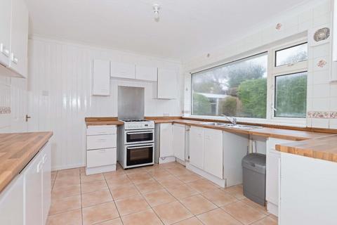 3 bedroom bungalow for sale, Kipling Avenue, Brighton