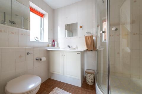 27 Fairfields, Gravesend, DA12 4QG
