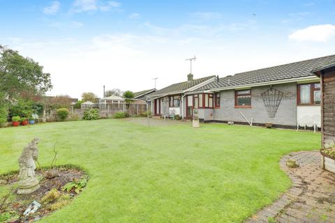 4 bedroom detached bungalow for sale, Princes Avenue, Thundersley, SS7