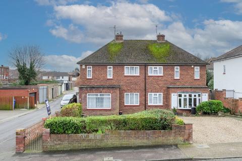 68 Hillside Avenue, Gravesend, DA12 5QR