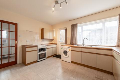 68 Hillside Avenue, Gravesend, DA12 5QR
