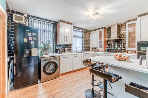 3 bedroom terraced house for sale, Cragside Gardens, Kirkstall, Leeds