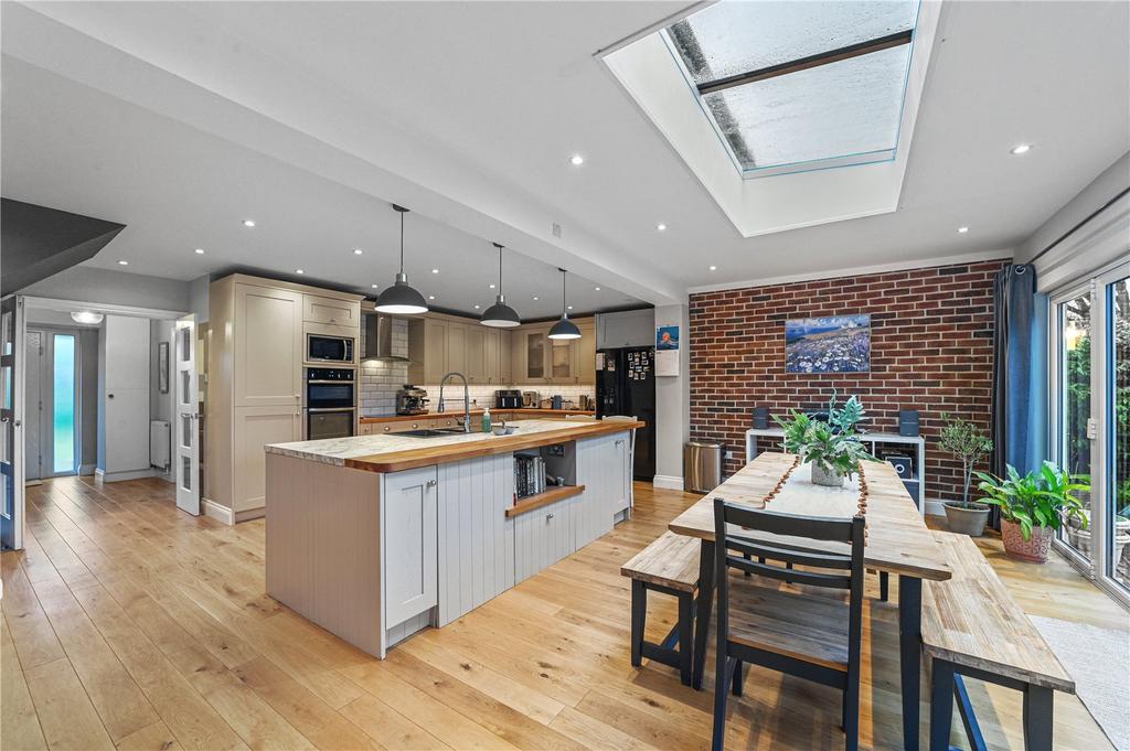 Kitchen/Dining Room