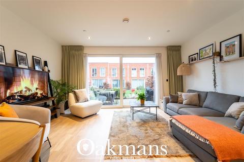 4 bedroom house for sale, South Loop Square, Birmingham, B16