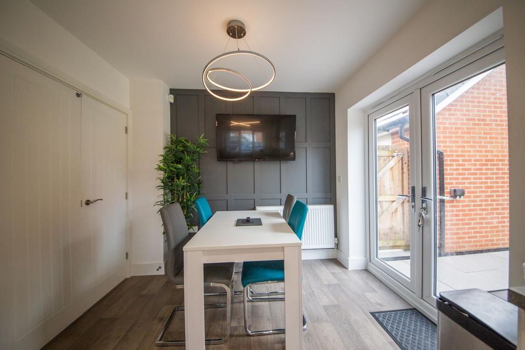 Kitchen / Dining Room