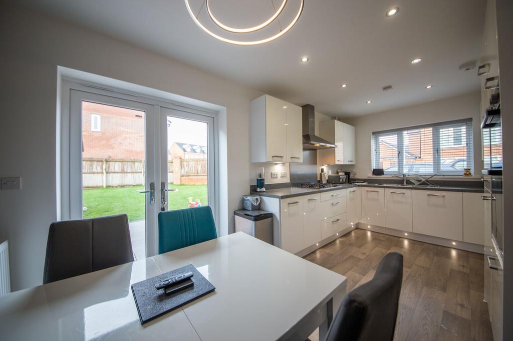 Kitchen / Dining Room