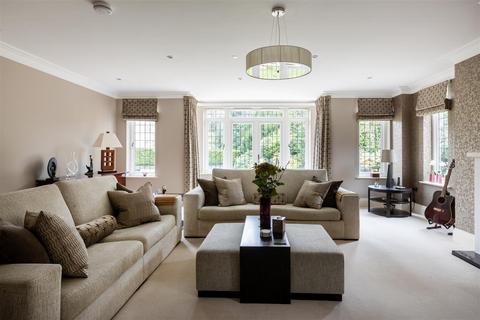 Alexandra House Deans Lane, Walton On The Hill, Tadworth, KT20 7TT