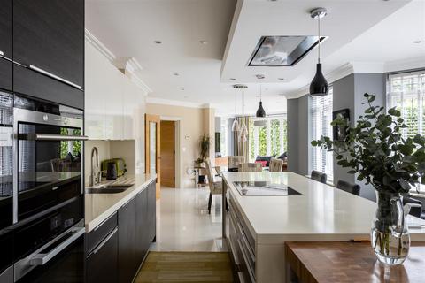Alexandra House Deans Lane, Walton On The Hill, Tadworth, KT20 7TT