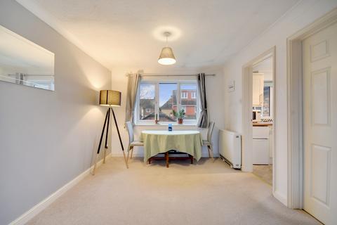 2 bedroom flat for sale, Earlsfield Drive, Chelmer Village