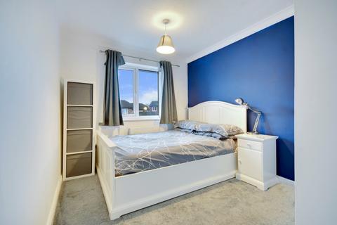 19 Earlsfield Drive, Chelmsford, CM2 6SX
