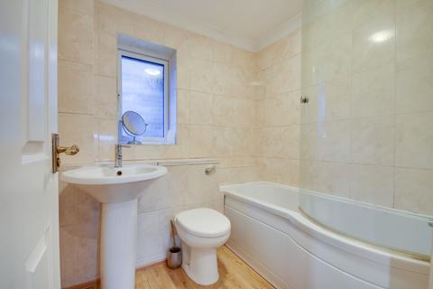 19 Earlsfield Drive, Chelmsford, CM2 6SX