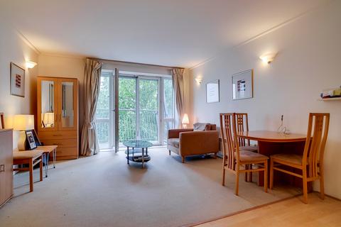 1 bedroom apartment to rent, Hutchings Street, London, E14