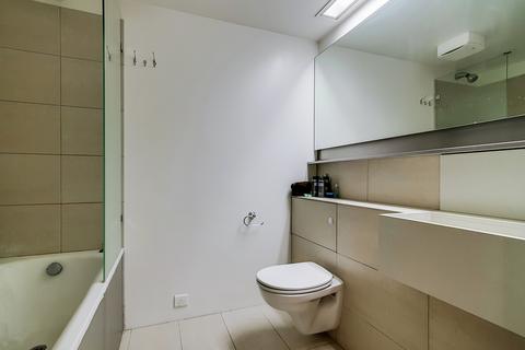 1 bedroom apartment to rent, Hutchings Street, London, E14