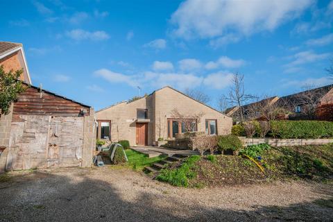 4 bedroom bungalow for sale, Rainsford Avenue, Nr City Centre, Chelmsford