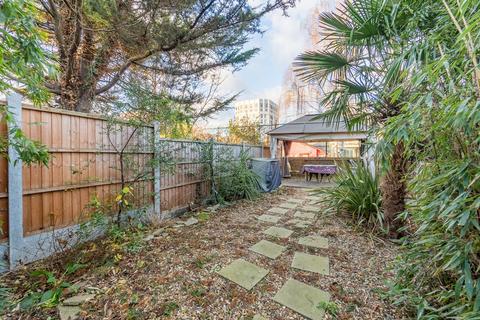 17 Corbett Road, London, E17 3JY