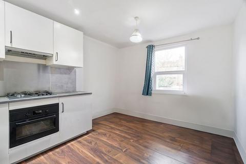 Studio for sale, Tankerville Road, London SW16