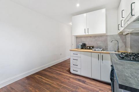 Studio for sale, Tankerville Road, London SW16